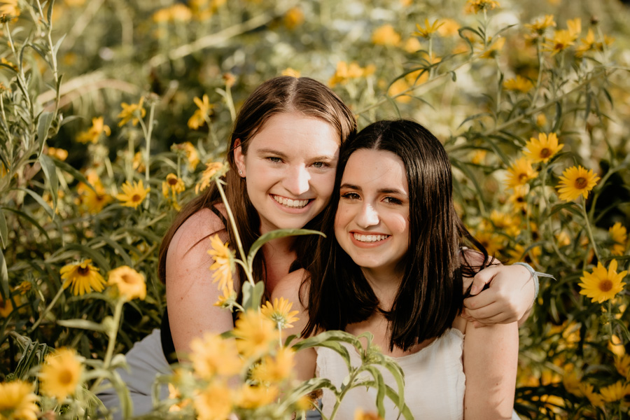 senior portraits, sisters, teens