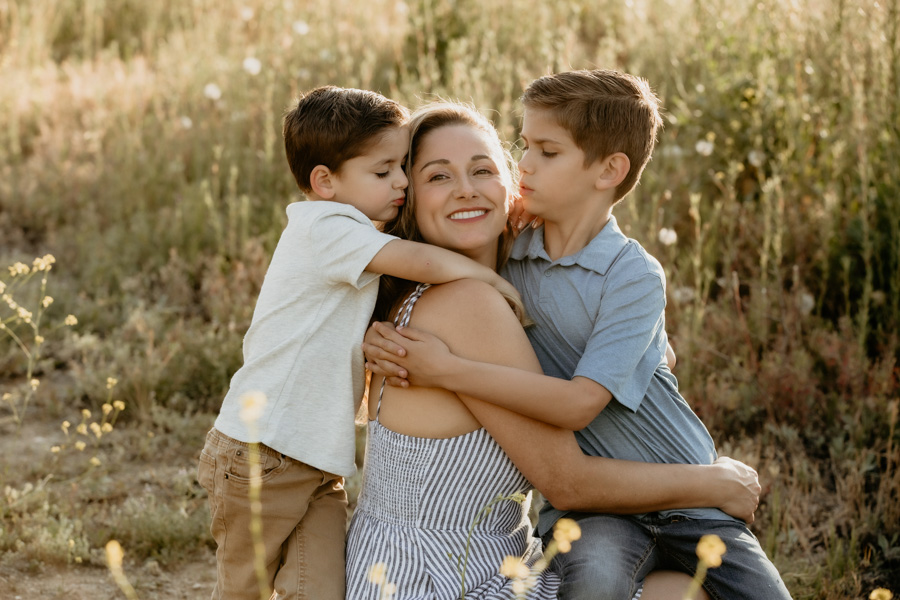 mother and sons, family portraits, Valencia photographer