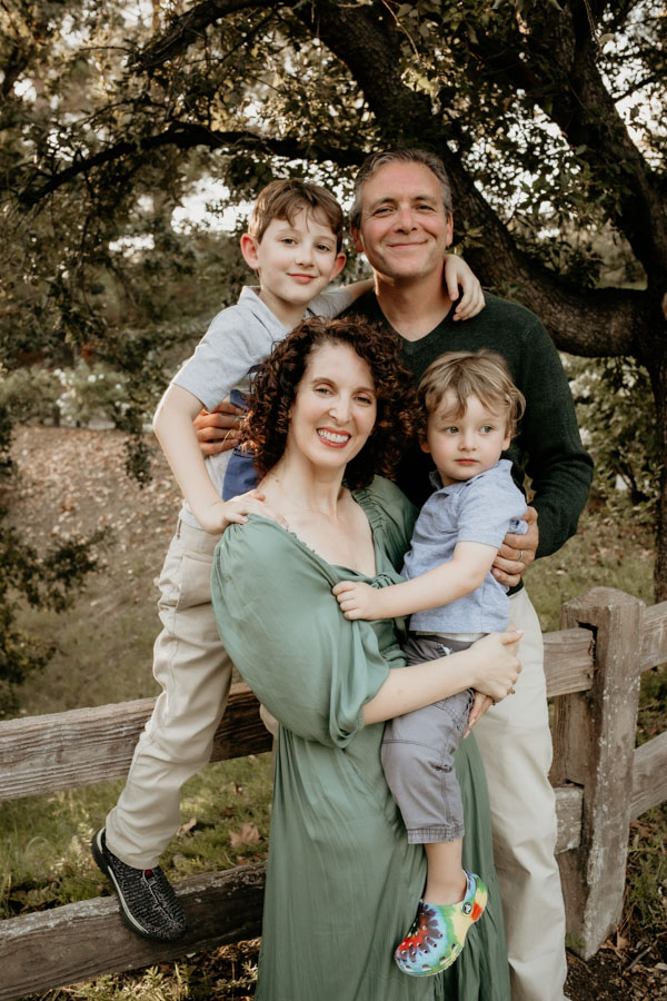 Family portraits, outdoor lifestyle photography, golden hour, valencia photographer