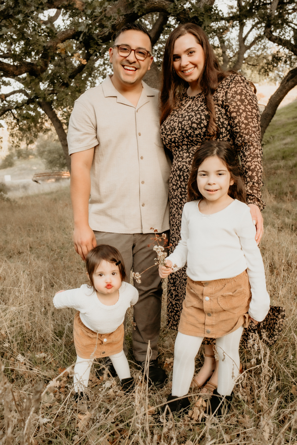 2V7A2563 SCV photographer, Santa Clarita Photogpraher, Valencia photographer, family photographer<br />
family portraits