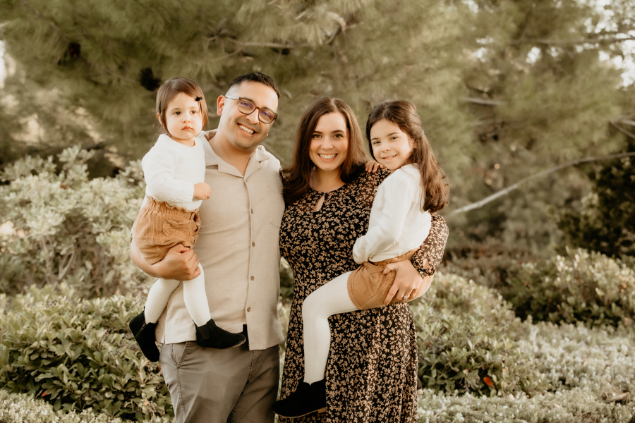 6G4A3857 SCV photographer, Santa Clarita Photogpraher, Valencia photographer, family photographer<br />
family portraits