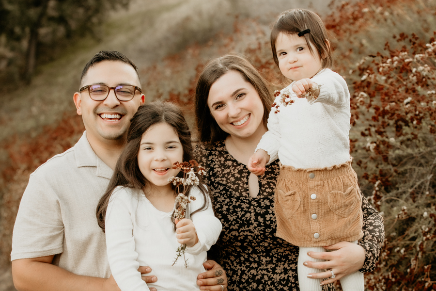 6G4A3895 SCV photographer, Santa Clarita Photogpraher, Valencia photographer, family photographer<br />
family portraits