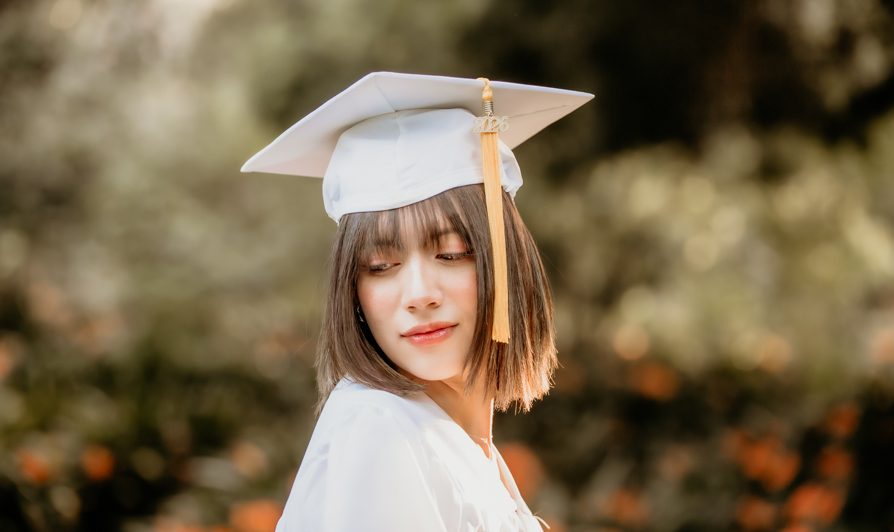 Senior portraits, senior portrait photographer, college graduation portraits